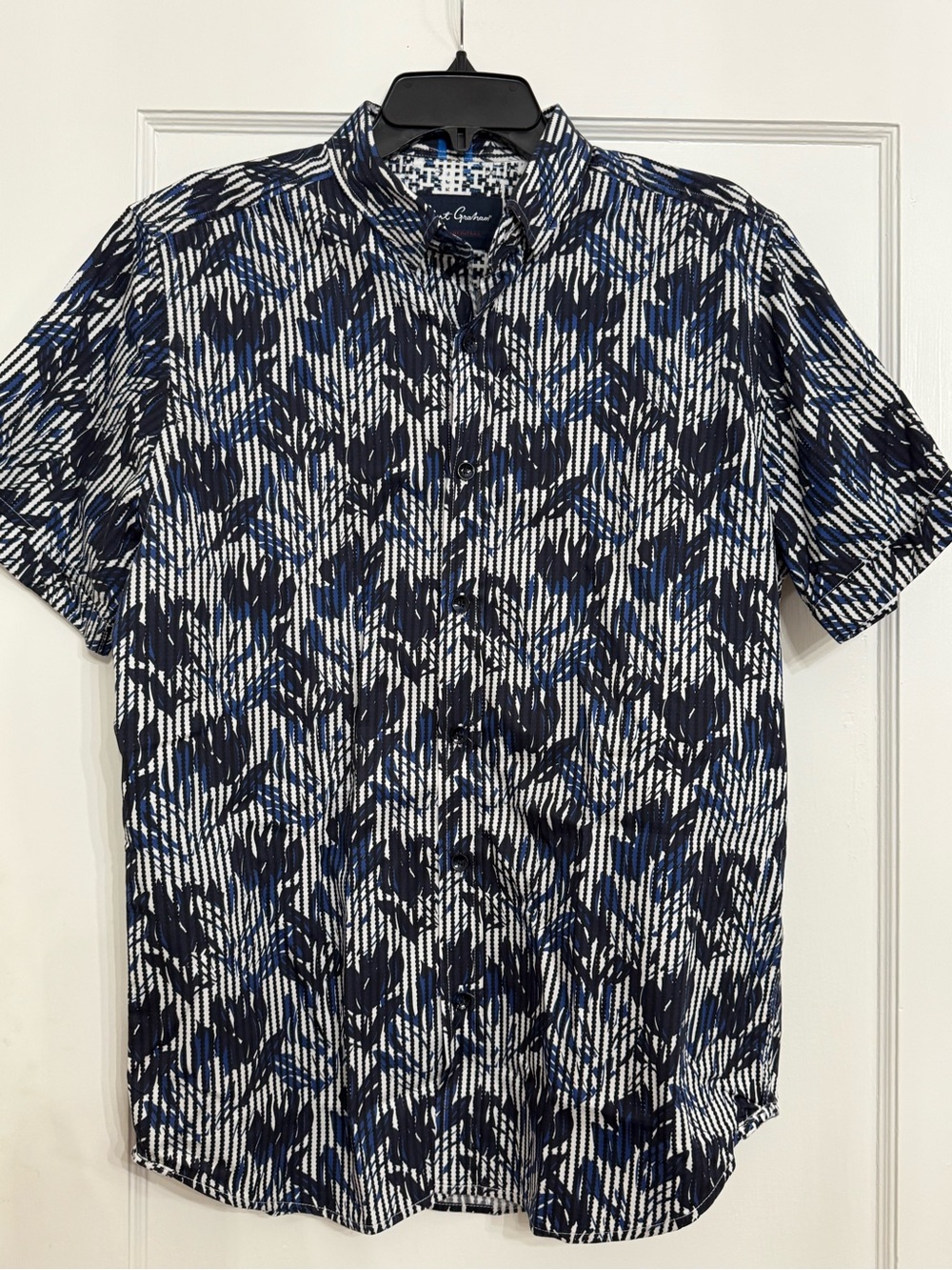Robert Graham short-sleeve button-down shirt in leaf print size large